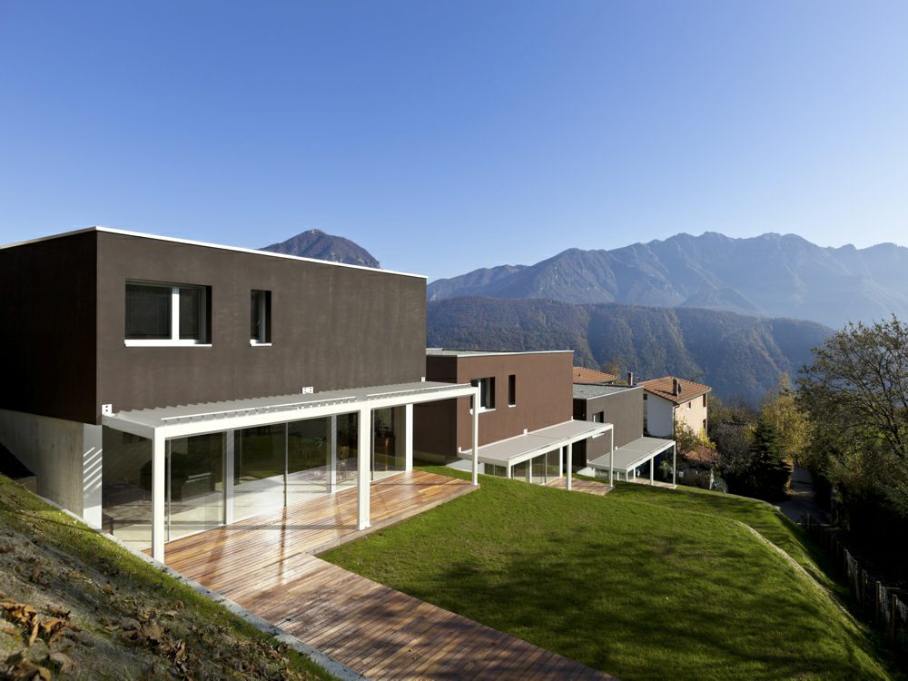 Bioklimatická pergola s otočnými lamelami typ C