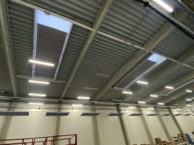 Stínění světlíků baldachýn