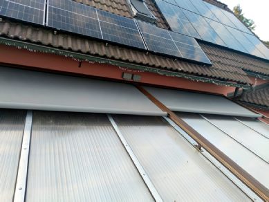 Výsuvná markýza nad střechu zimní zahrady