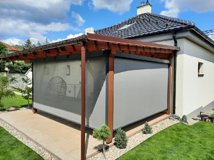 Screenové rolety na pergoly a terasy